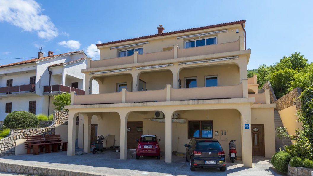 Apartments Ninac Klenovica (1)