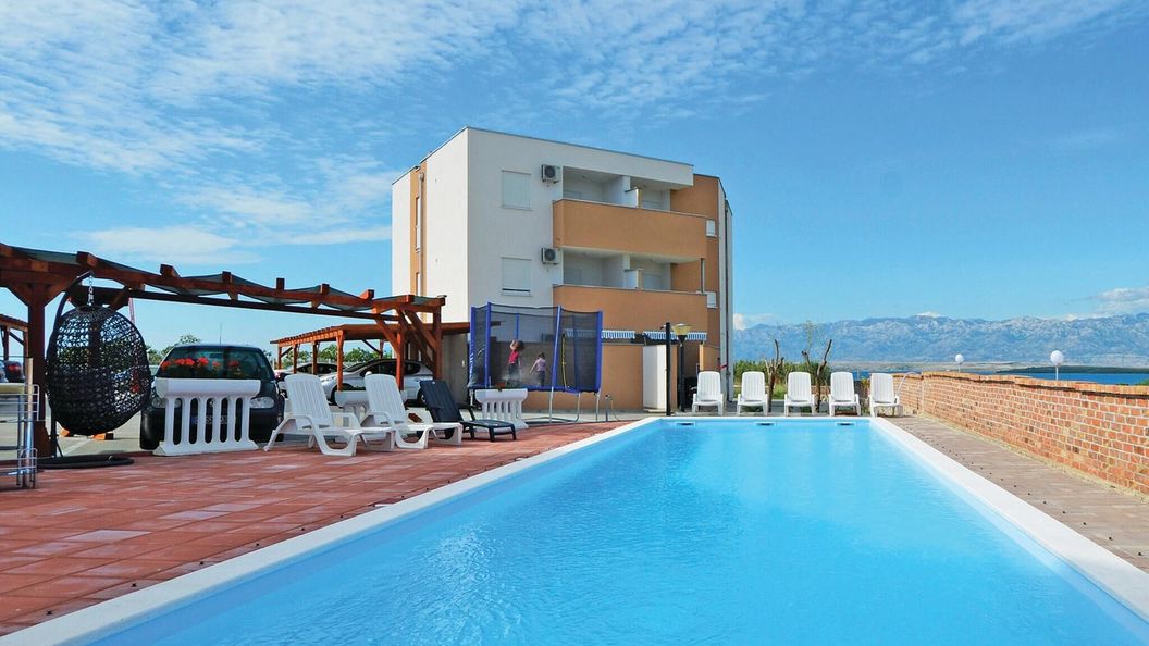 Apartman Nin - CDY336 (1)