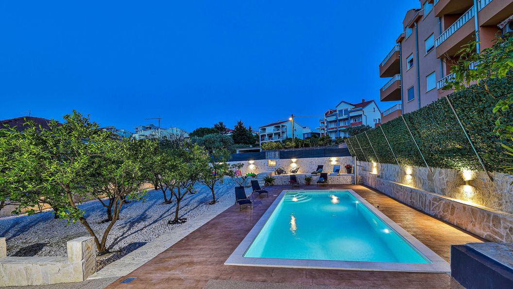 Apartman Okrug Gornji - CSC974 (1)