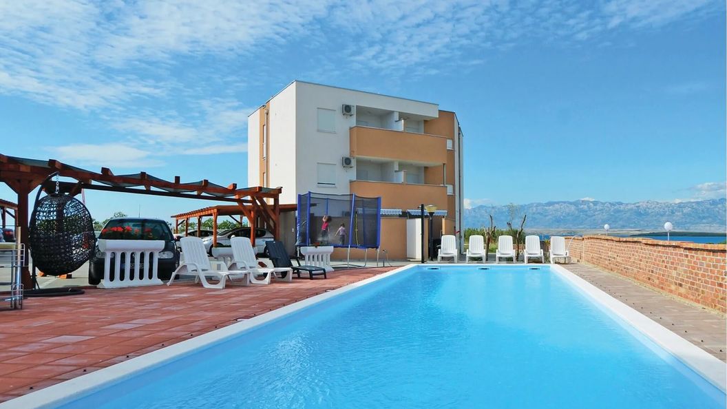 Apartman Nin - CDY350 (1)