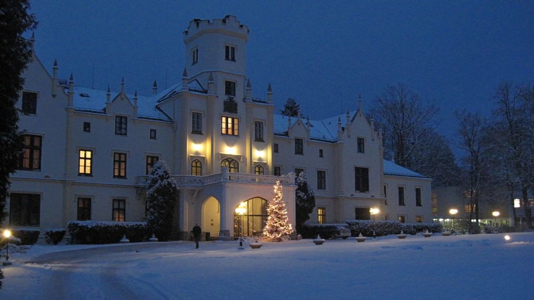 Lázně Hotel Vráž s.r.o. (1)