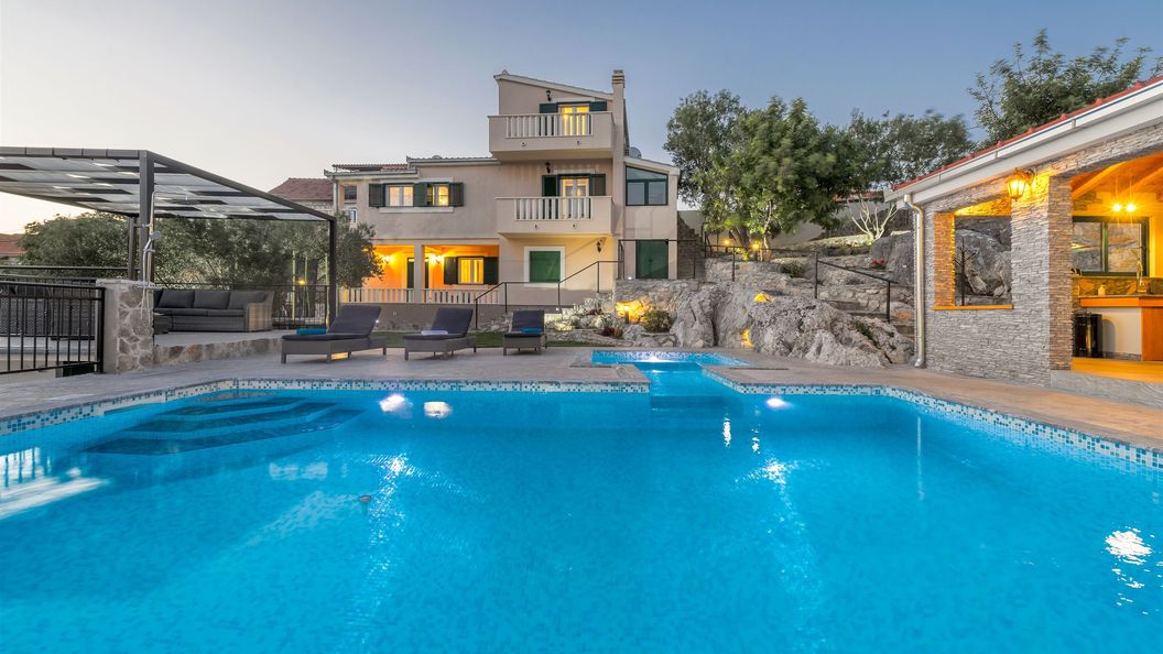 Villa Boulder Okrug Donji (1)