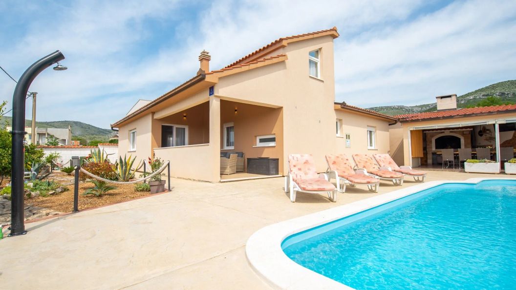 Holiday Home near Trogir Plano (1)