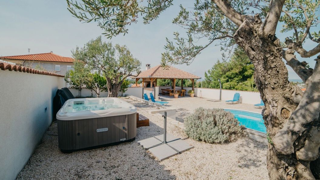 Yellowhammer Apartments - Villa Dva (1)