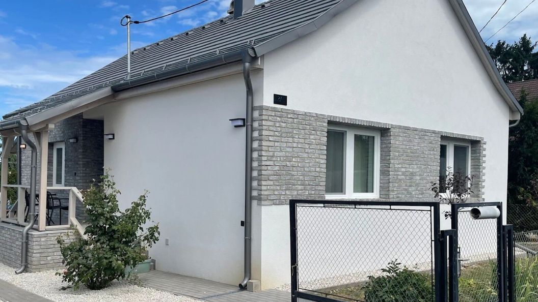 Angyalkert Apartman Balatonszárszó (1)