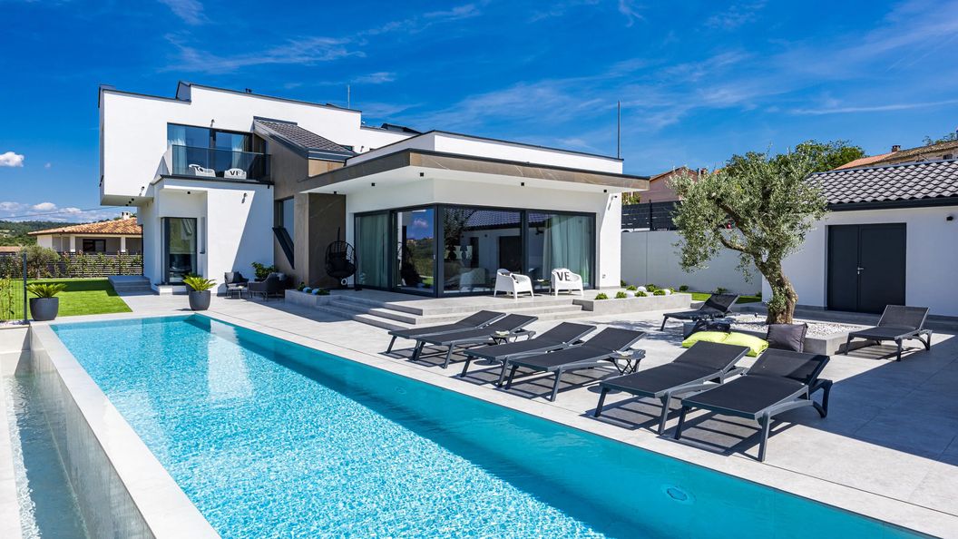 Villa Kim Momjan (1)