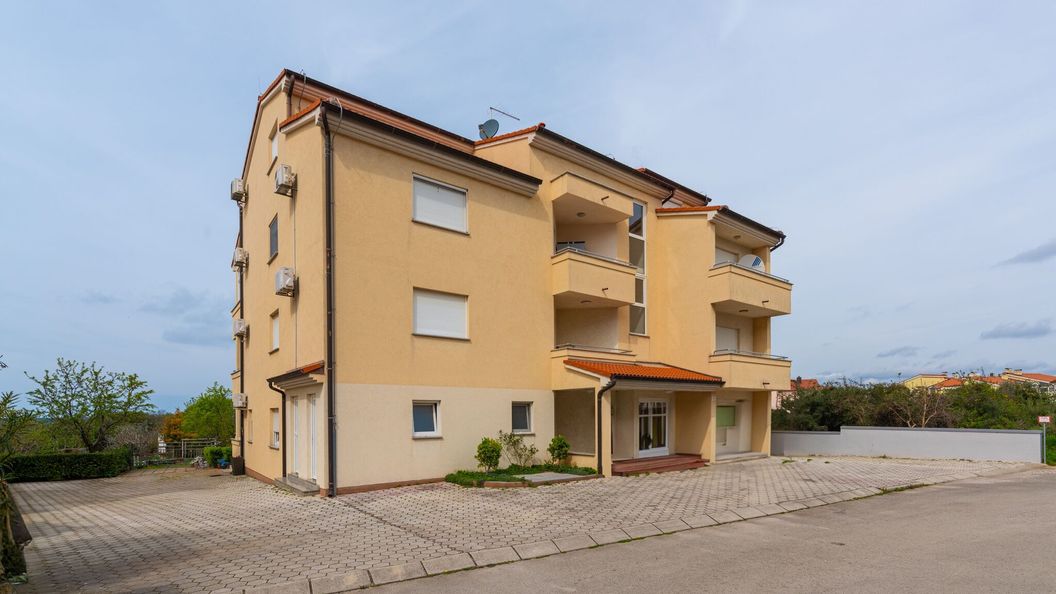 Apartment BellaVista Štinjan (1)