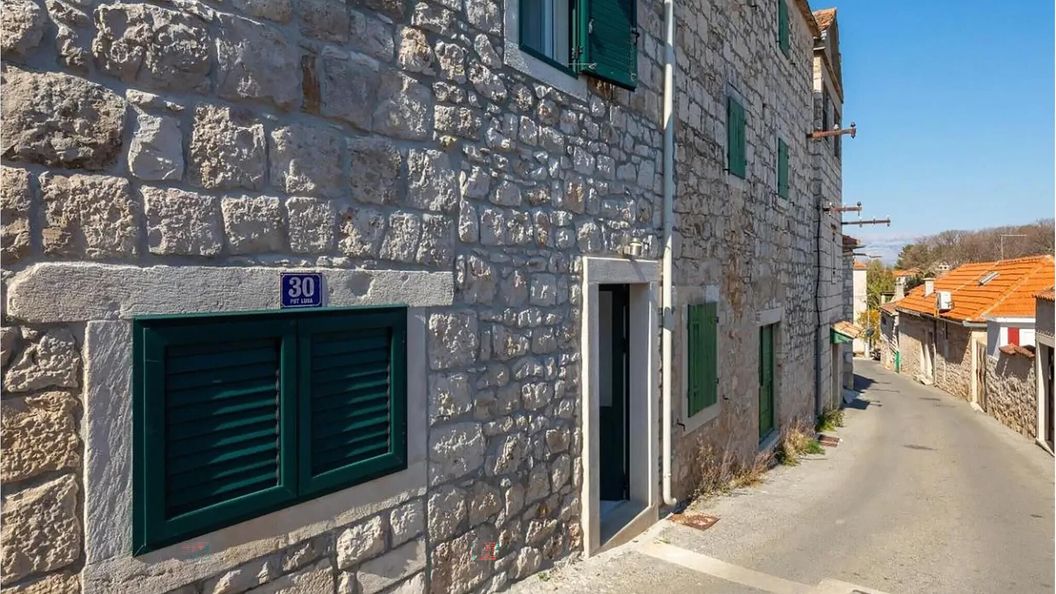 Apartman Sutivan - CDB871 (1)