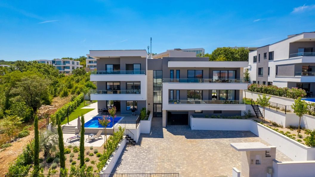 Villa Rova – Apartment with Balcony Malinska (1)