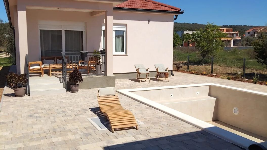 Guesthouse Dijana Bibinje (1)