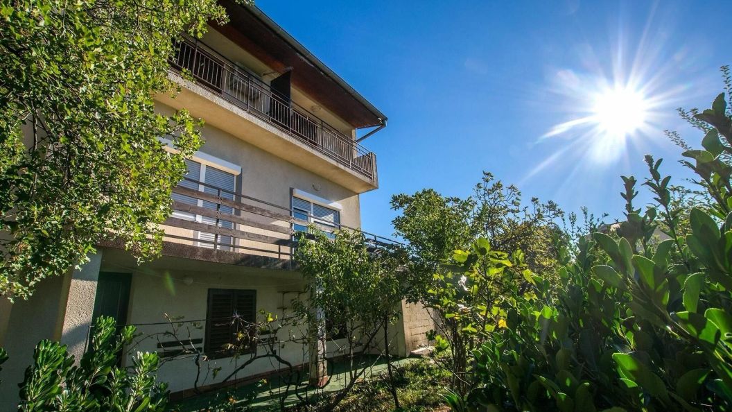 Apartments With Parking Space Starigrad Paklenica - 25358 (1)
