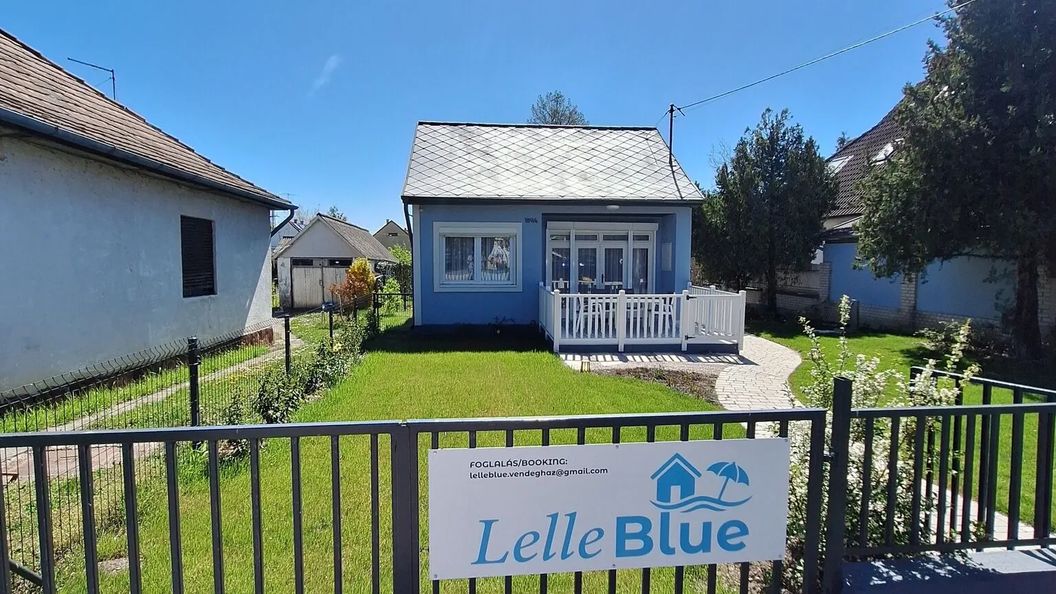 LelleBlue Vendégház Balatonlelle (1)