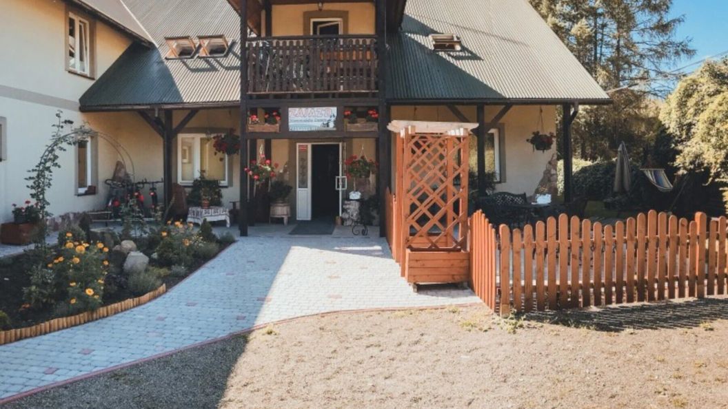 Zajazd Bieszczadzka Baszta Lutowiska (1)