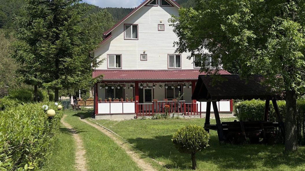 Căsuța de la Munte Lepșa (1)