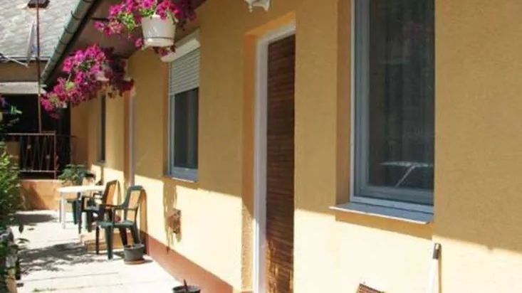 Rózsaszín Vendégház Hajdúszoboszló (1)