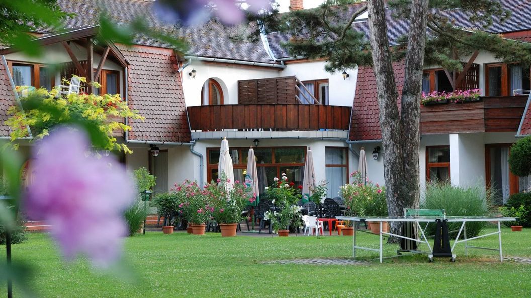 Hotel Kentaur Siófok (1)