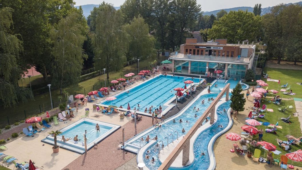 Holiday Beach Budapest Wellness & Sauna Park Hotel (1)