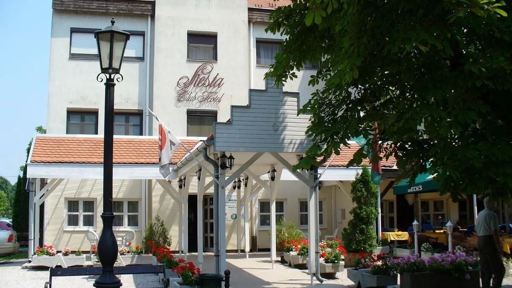 Siesta Club Apartman Harkány (1)