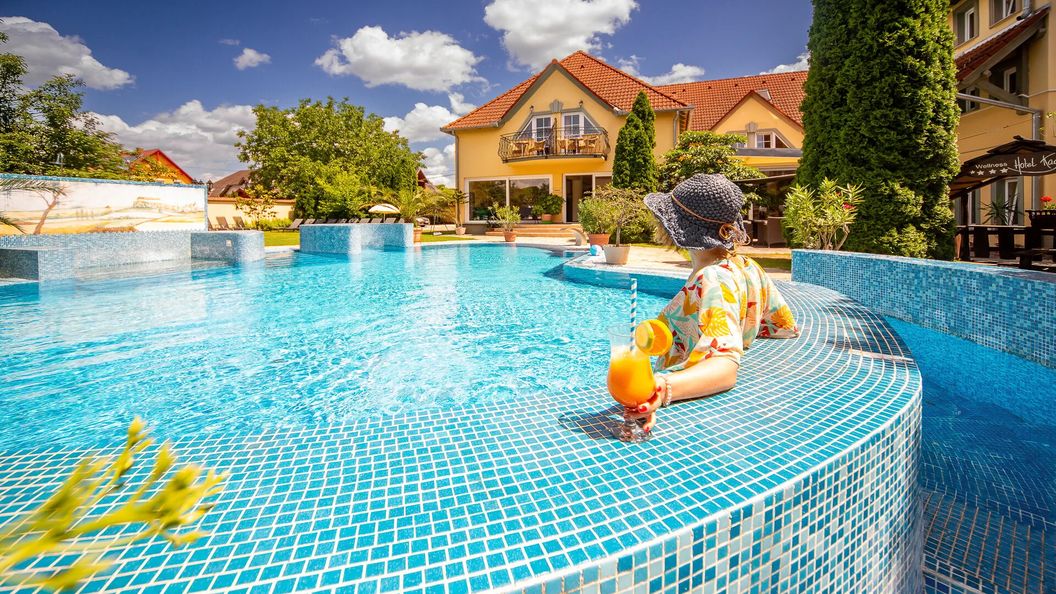 Wellness Hotel Kager Harkány (1)