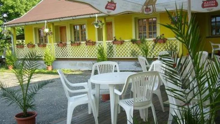 Cafe Rick Kávéház és Panzió Nádasd (1)