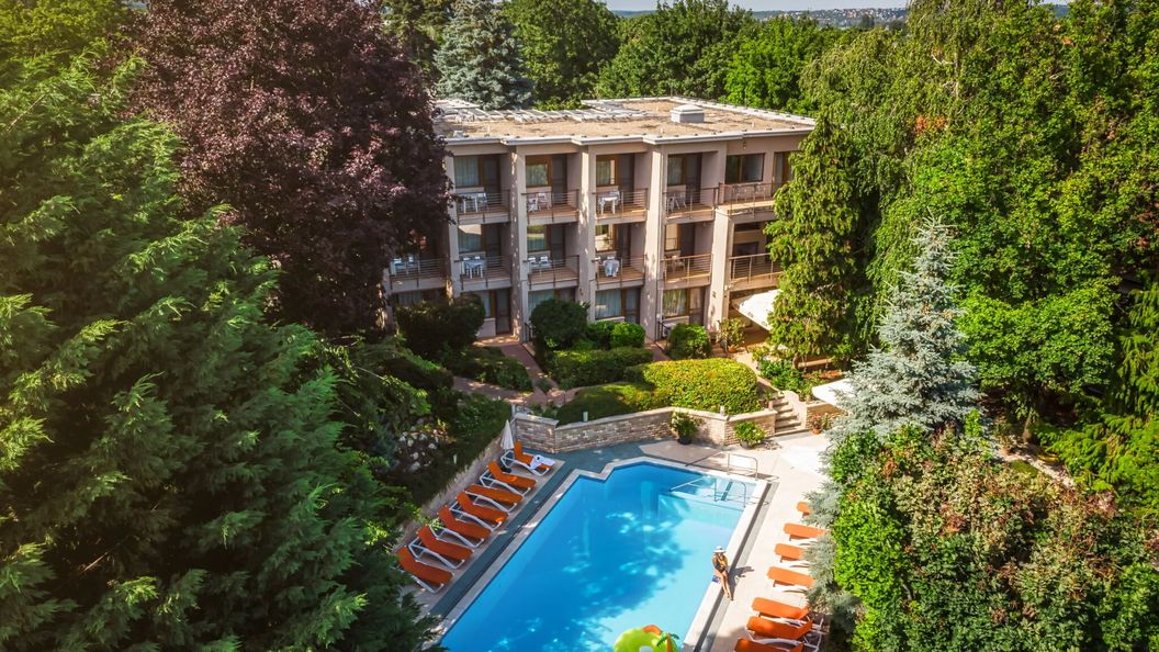 Hotel Villa Pax Balatonalmádi (1)