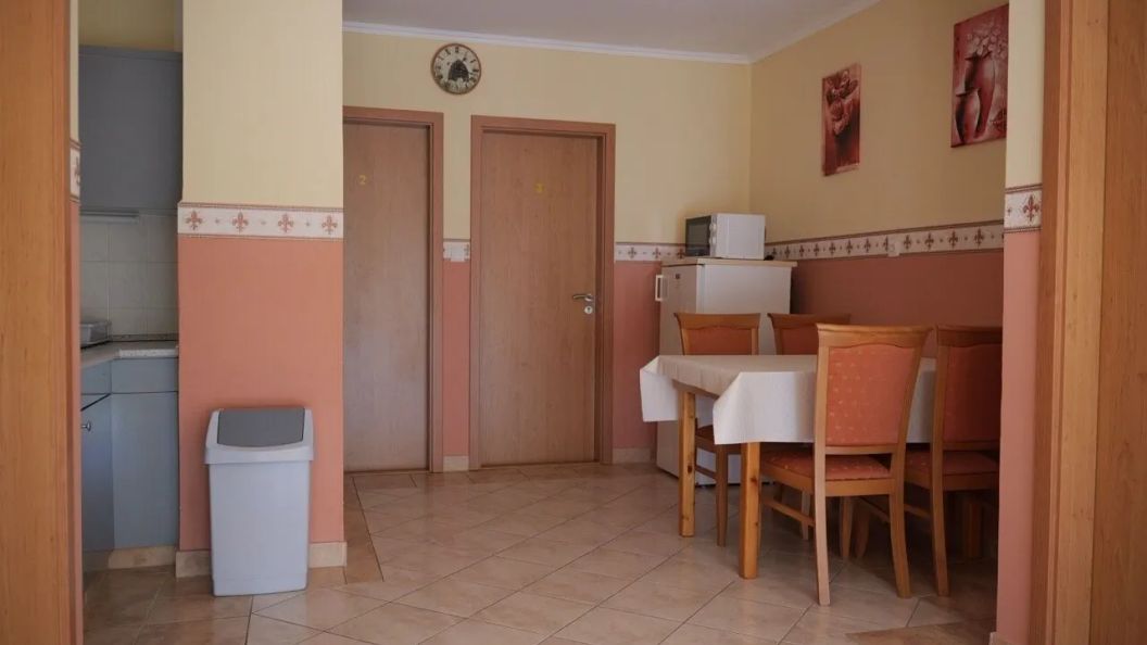 Sárga Apartmanház Balatonfüred (1)