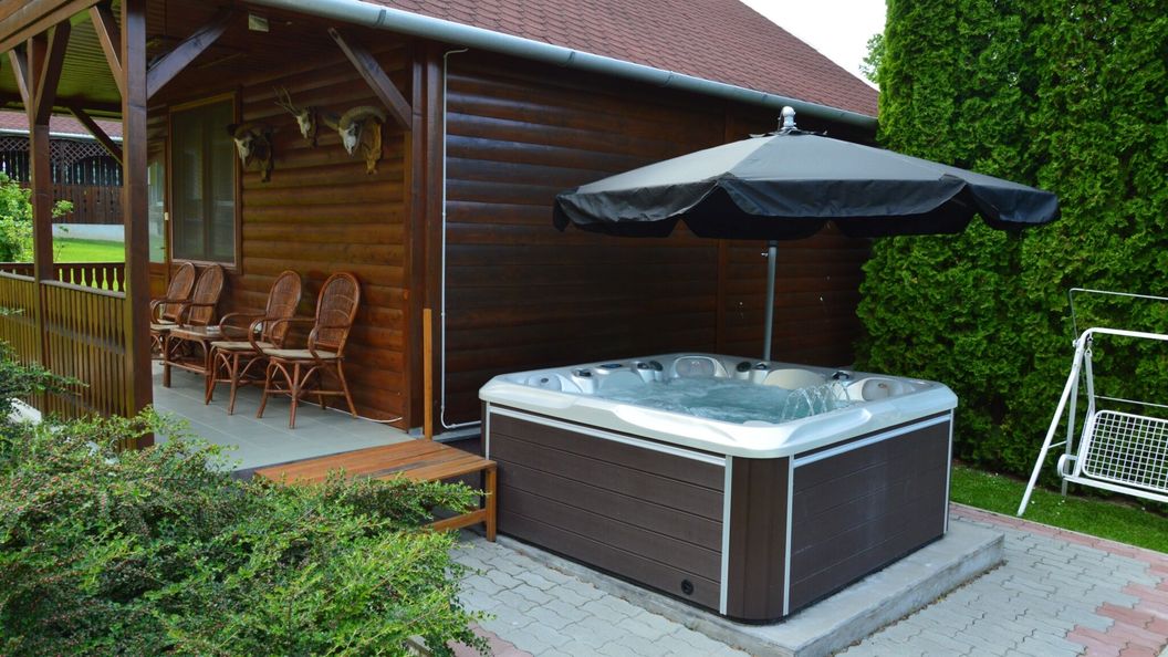 Flóra Apartman Parádsasvár (1)