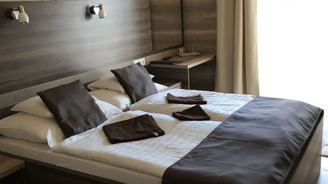 Royal Hotel Cserkeszőlő (1)