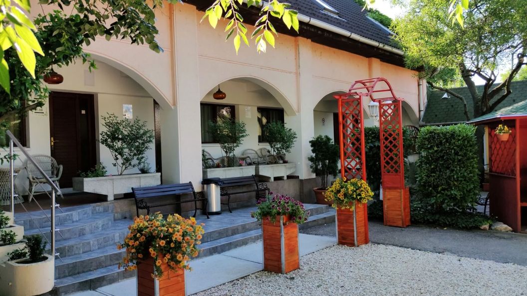 Oswaldo Hotel Budapest (1)