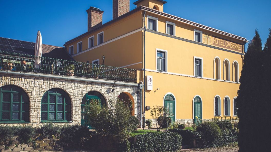 Hotel Cabernet Villánykövesd (1)