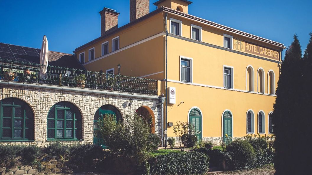 Hotel Cabernet Villánykövesd (1)