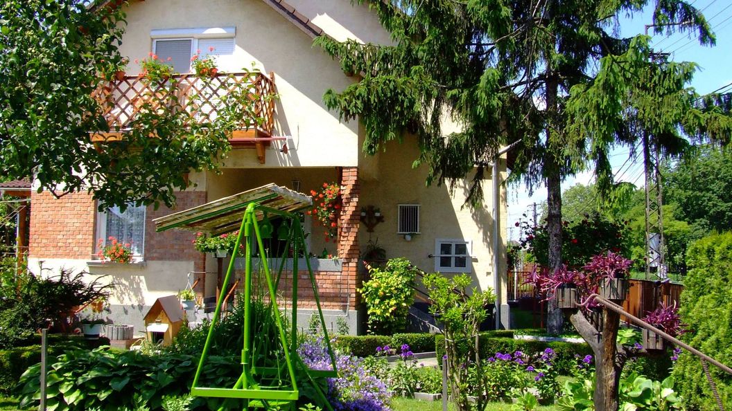 Czanek Apartman Komárom (1)