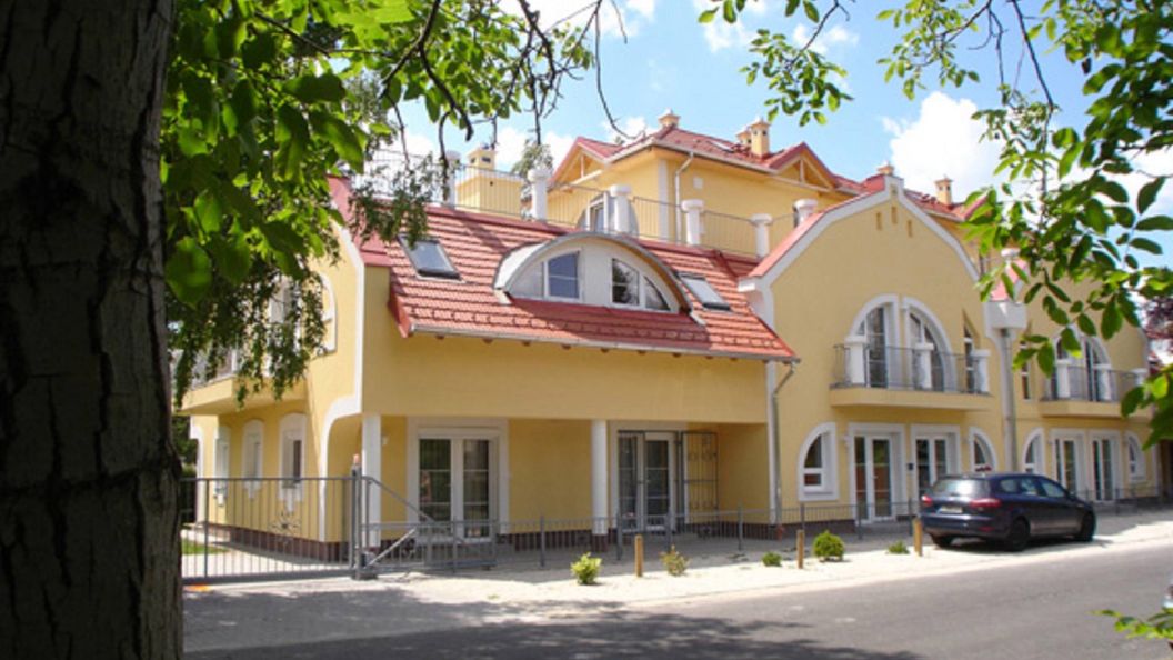 Zamárdi Deluxe Apartman (1)