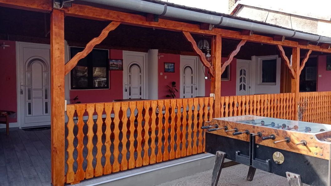 Antóni Vendégház Abádszalók (1)