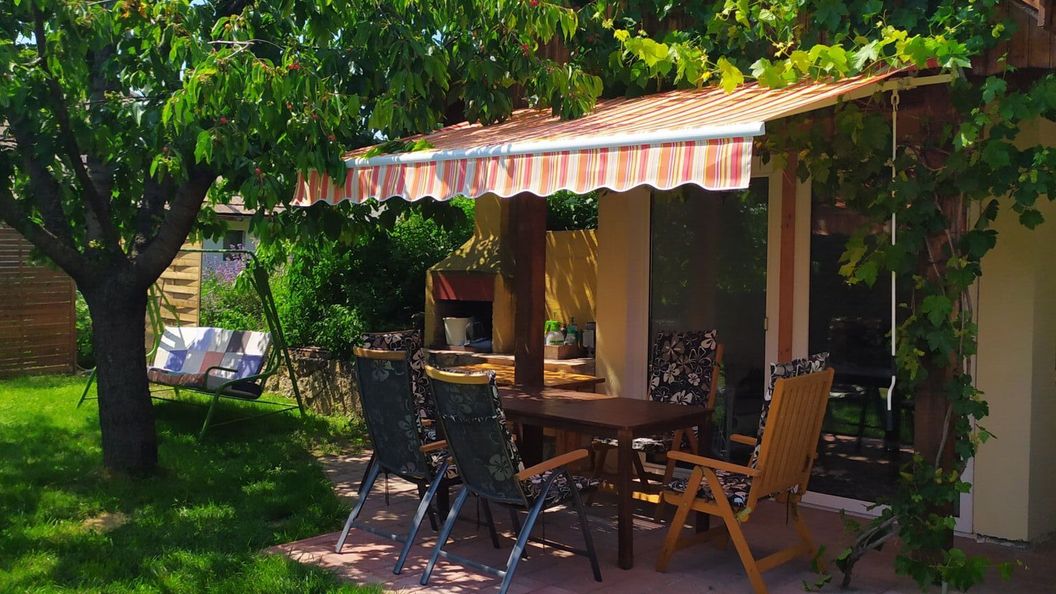 Ametiszt Wellness Apartmanház Siófok (1)