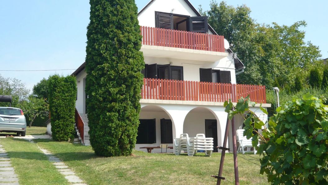 Judit Vendégház Vonyarcvashegy (1)