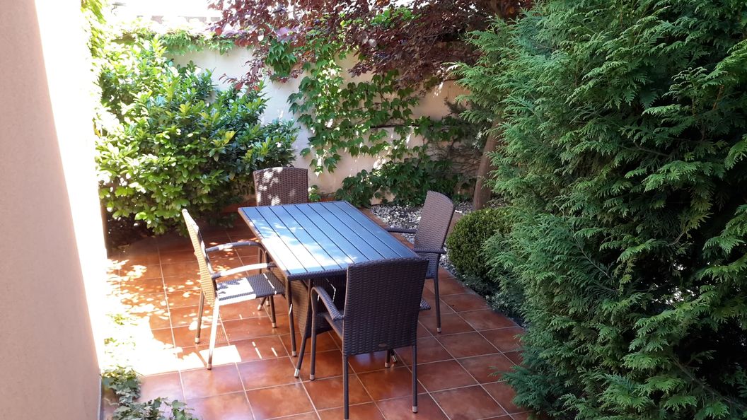 Color Beach Apartmanház Siófok (1)