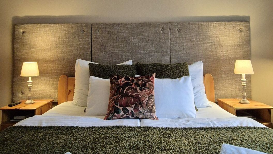 Sólyomvár-lak Komlóska (1)