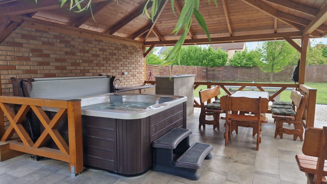 Ádám Apartman Egerszalók (1)