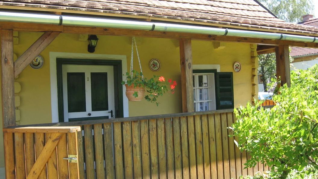 Angyalka Lak Magyarszombatfa (1)