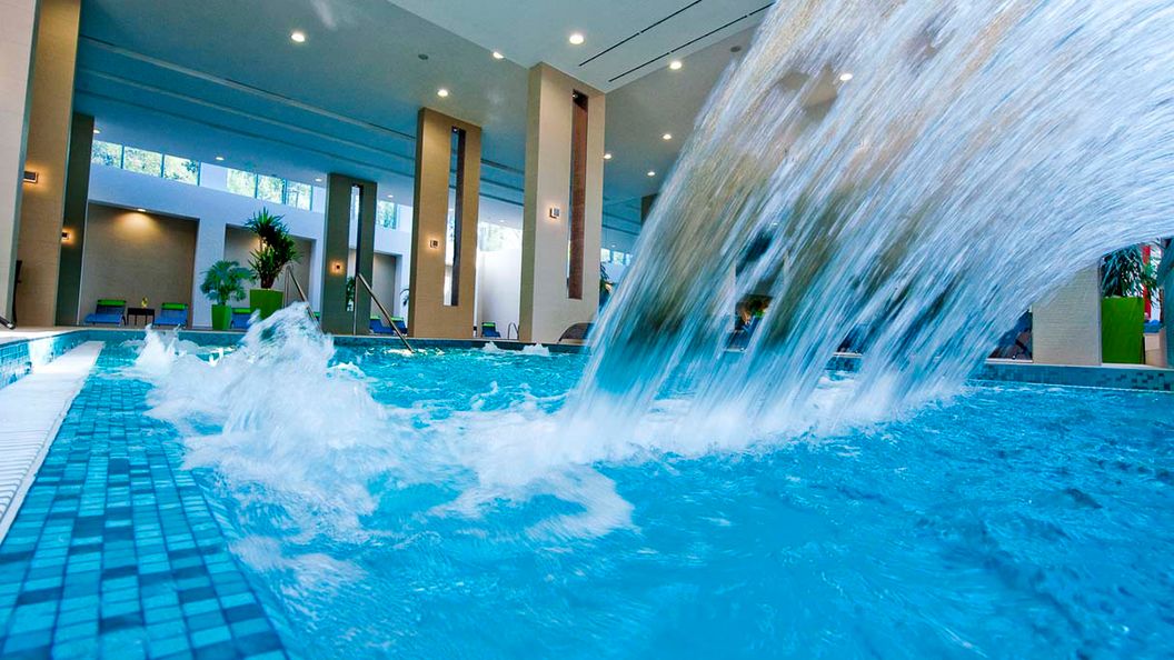 Abacus Business & Wellness Hotel Herceghalom (1)