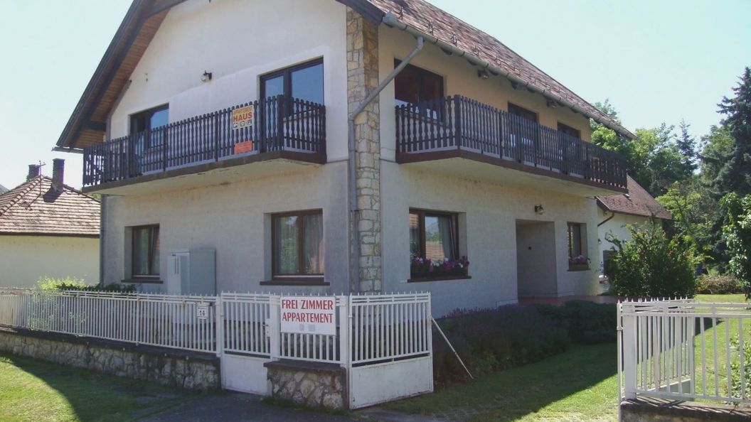 Gyöngyvirág Vendégház Balatonboglár (1)