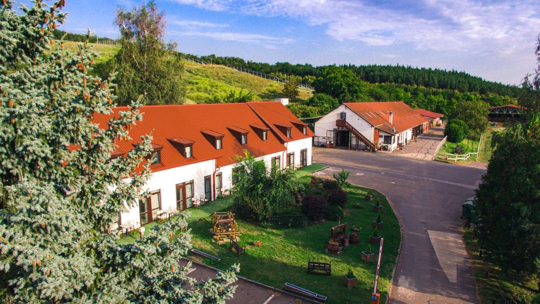 Mátyus Udvarház Kengyel Fogadó Eger (1)