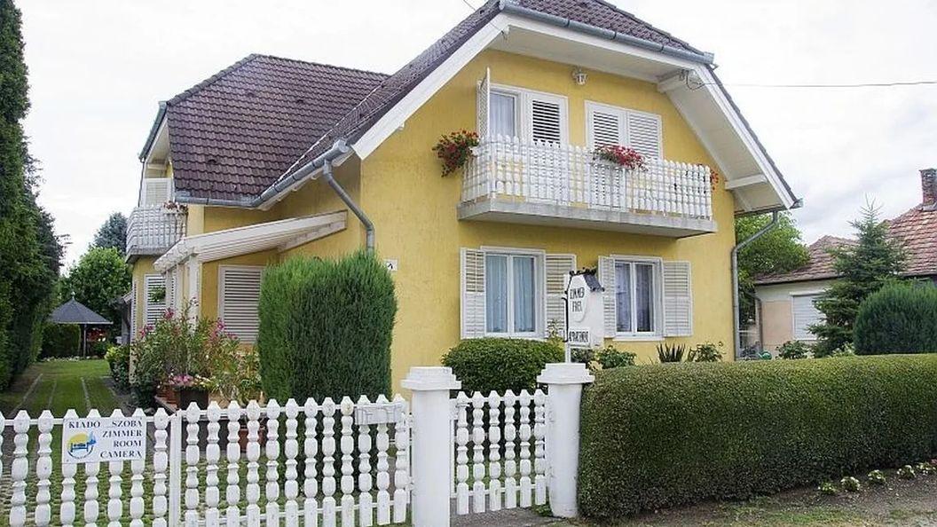 Gizella Ház Keszthely (1)