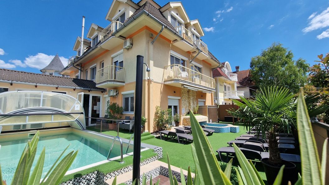 Napsugár Apartman Siófok (1)