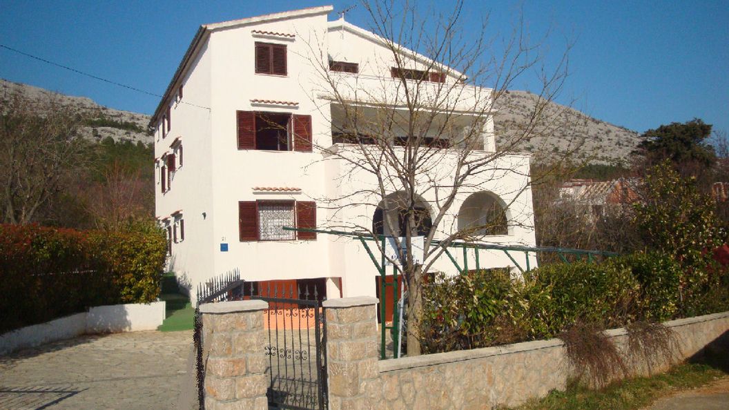Apartmani Vukelić Starigrad (1)