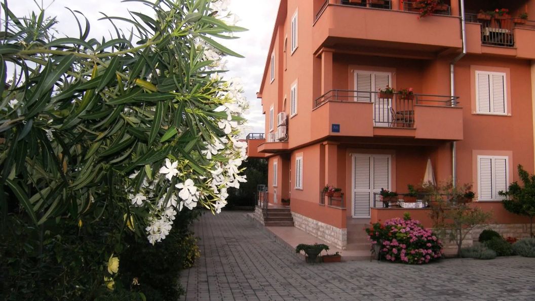 Apartmani Juran Sukošan (1)