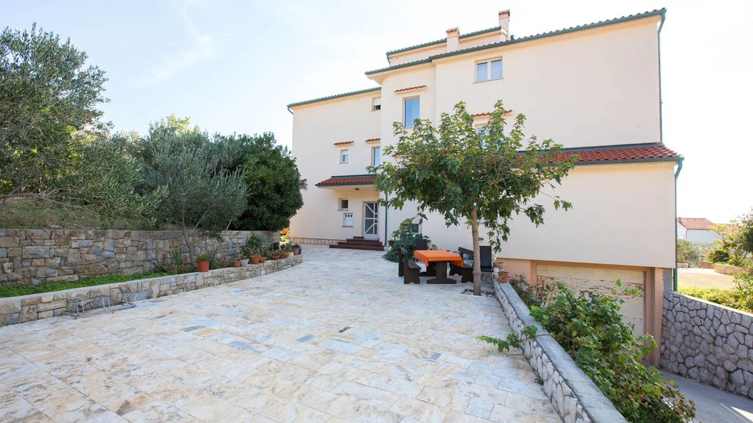 Apartmani Causevic Rab (1)