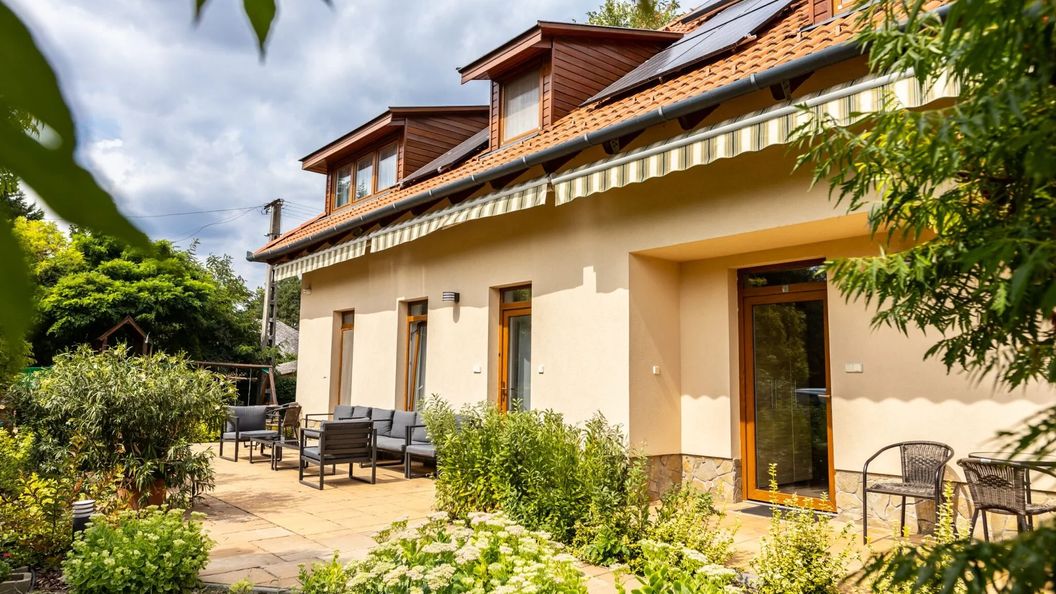 Relaxo Apartmanház Cserkeszőlő (1)