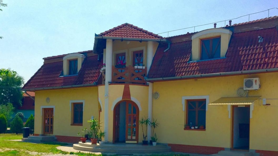 Akácliget Gyógy- és Strandfürdő Karcag (1)